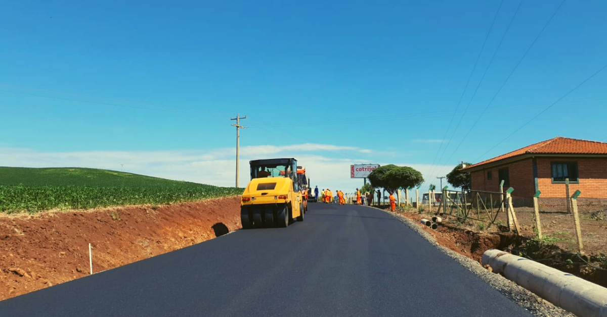 RGS REALIZA OBRAS DE PAVIMENTAÇÃO EM CHARRUA (RS)